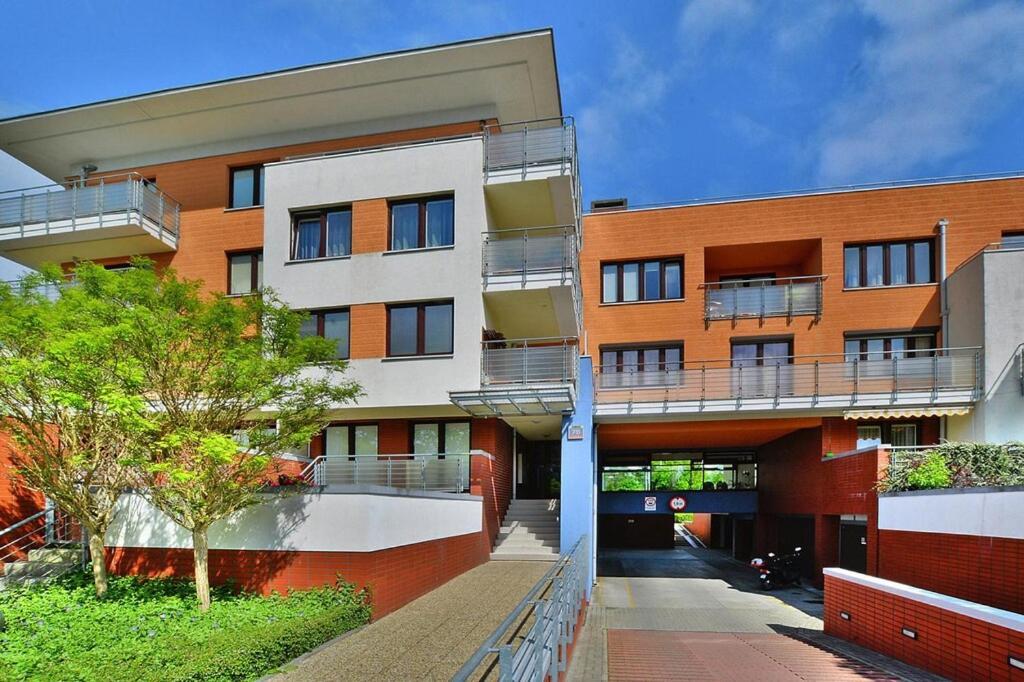 Apartment Apartment,