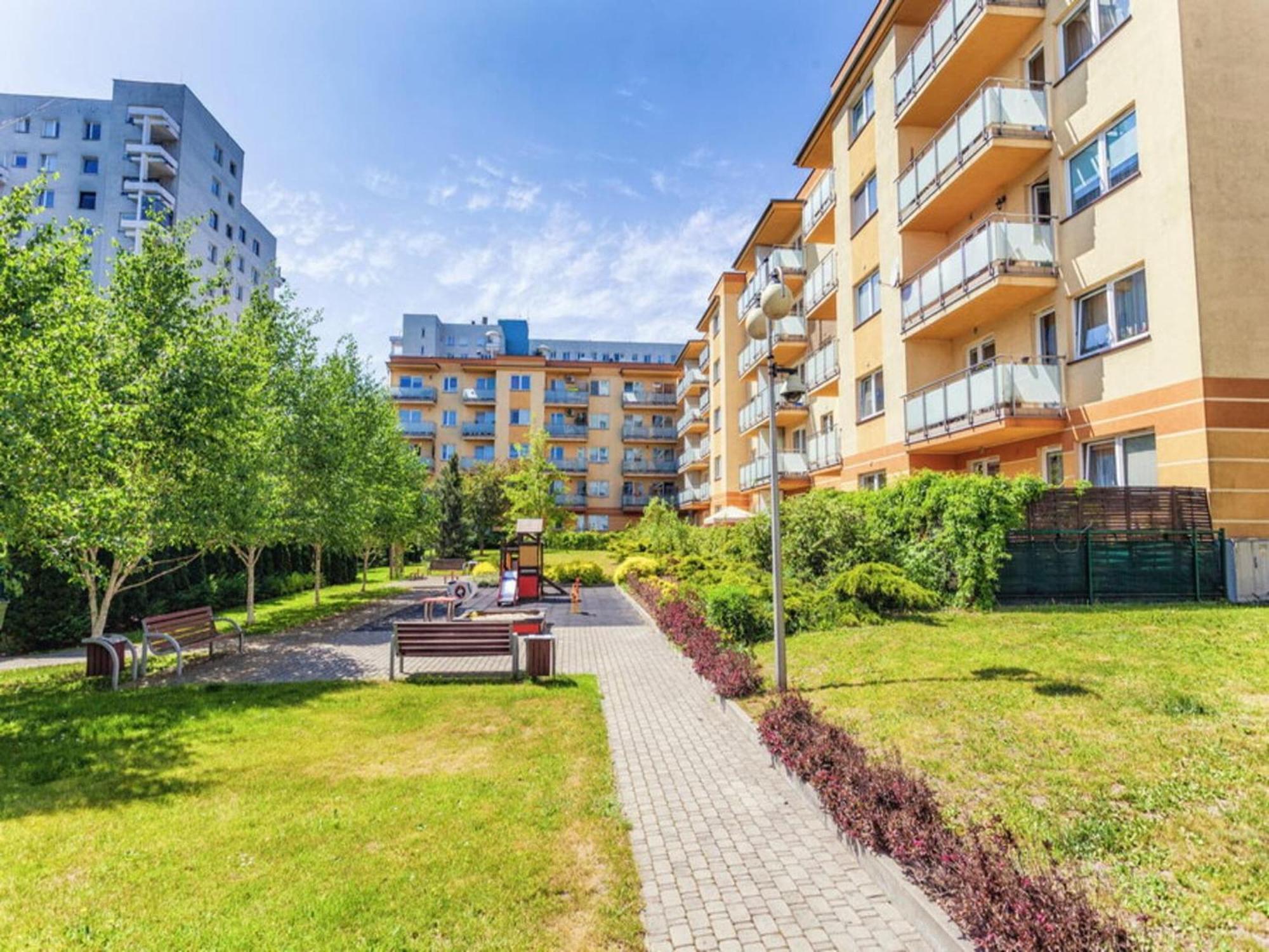 Apartment, Apartment